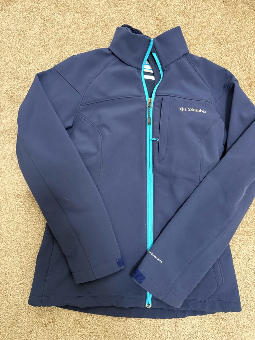 Columbia Blue Softshell onmi wind Jacket. FC10